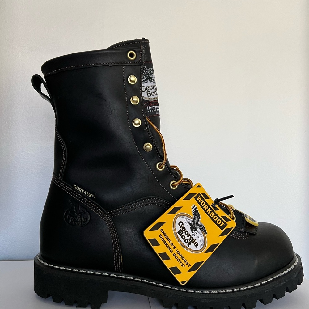Georgia boots 8” low-heel loggers. Size 9.5W